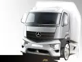 Szkic koncepcyjny ciężarówki Mercedes Antos z charakterystyczną atrapą chłodnicy i logo.