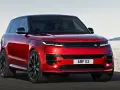 Czerwony Range Rover Sport na drodze. Sprawdź aktualną range rover cena i możliwości tego luksusowego SUV-a.