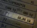 Dokument pojazdu z danymi: 1300 kg, 685 kg, 68,00 kW. To są konie mechaniczne!