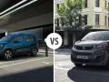 Dwa vany Peugeot: niebieski Rifter i szary Traveller, porównanie modeli.