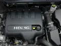 Silnik diesla HDi 16V w samochodzie Peugeot Expert.