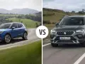 Niebieski i ciemnoszary Seat SUV jadące po krętej drodze wśród zielonych wzgórz.