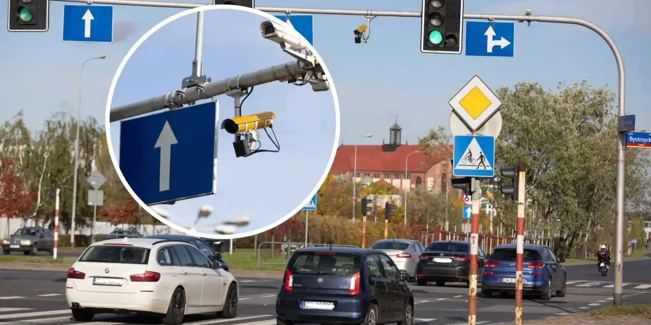 Widok na skrzyżowanie z sygnalizacją świetlną i znakami drogowymi. W powiększeniu widać kamery rejestrujące przejazd na czerwonym świetle.