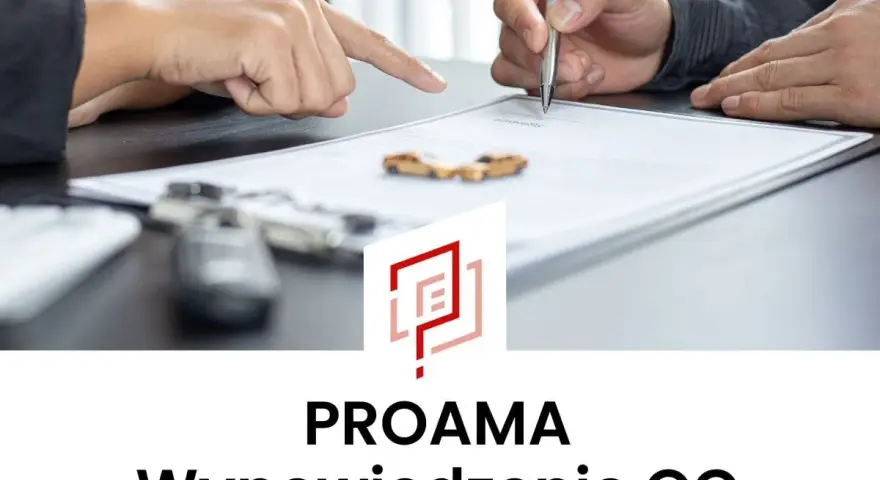 Podpisanie dokumentów, kluczyki i zabawkowy samochód symbolizują proama wypowiedzenie OC.