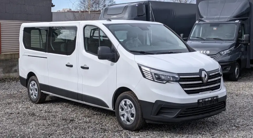 Jaki bus do 10 tys zł - najlepsze modele, które nie zawiodą