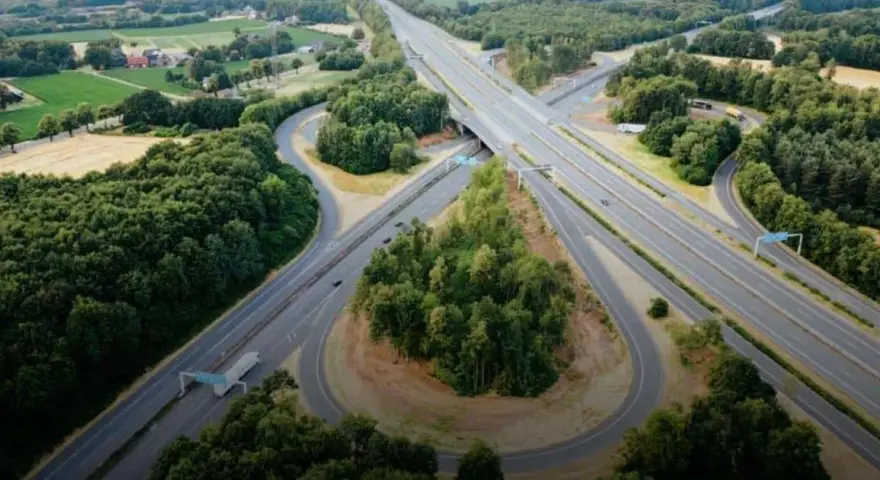 Najdłuższa autostrada w Niemczech: A7 i jej fascynujące trasy