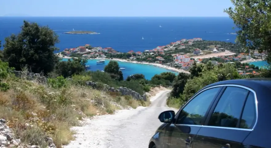 Ile jedzie autokar do Chorwacji? Czas podróży z Polski bez zaskoczeń