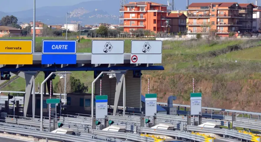 Jak płacić za bramki na autostradzie - uniknij nieprzyjemnych niespodzianek