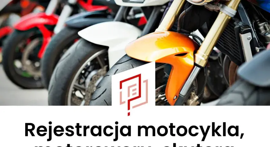 Rząd motocykli i skuterów, gotowych do rejestracji. Pomagamy w formalnościach związanych z rejestracją motocykla.