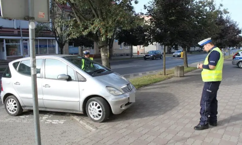 Jaki mandat za jazdę po chodniku? Sprawdź kary i konsekwencje